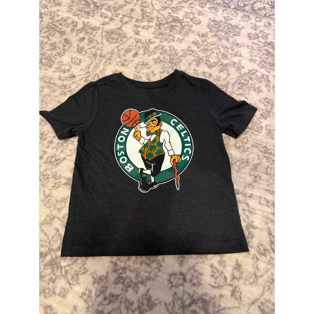 NBA Boston Celtics Toddler 2T Graphic Tee Charcoal Grey Lucky Leprechaun Logo